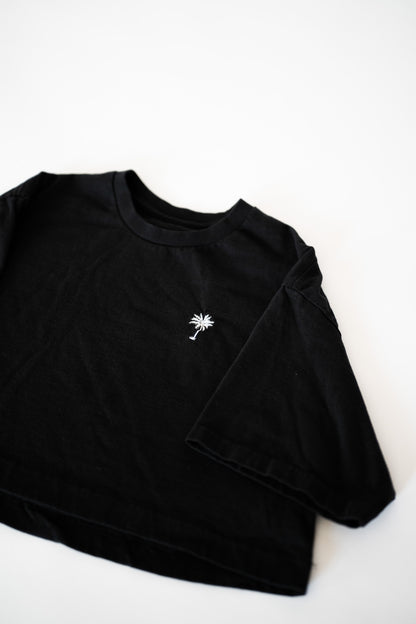 EMBROIDERED CROP TEE