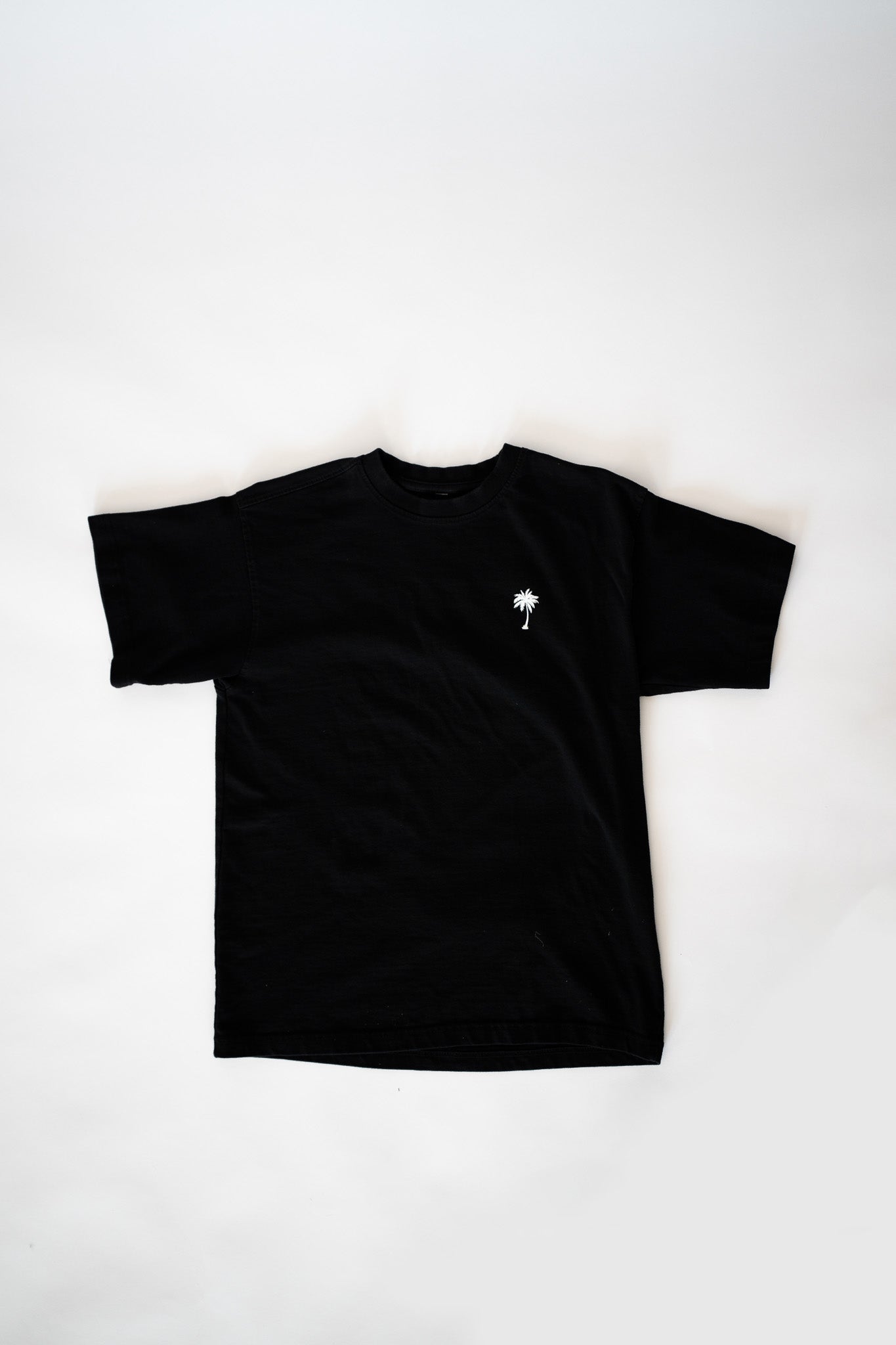 ESSENTIAL OVERSIZED TEE